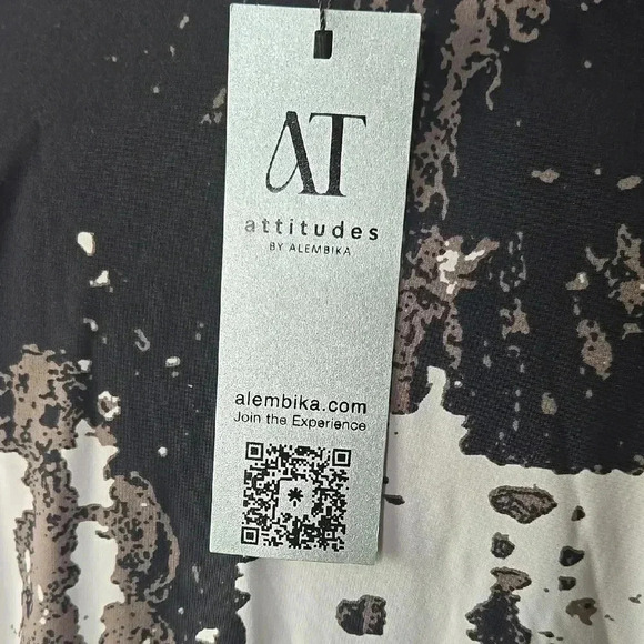 Black and White Abstract Blouse - Picture 4 of 11